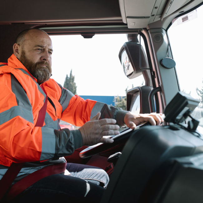 How to rent an industrial vehicle with a driver